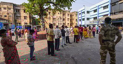 மேற்கு வங்க இறுதி கட்ட வாக்குப்பதிவு: மதியம் 2 மணி நிலவரம்