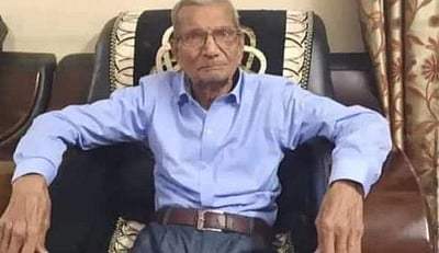 40 வயது நோயாளிக்கு படுக்கையை விட்டுக் கொடுத்த முதியவர்; பலனளிக்காத பரிதாபம்