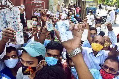 மேற்கு வங்க இறுதி கட்ட வாக்குப்பதிவு: மதியம் 4 மணி நிலவரம்