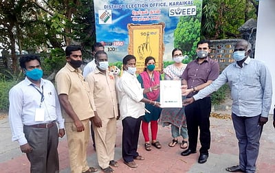 வாக்குப் பதிவு: இளம் வாக்காளா்களுக்கு கடிதம் மூலம் அழைப்பு