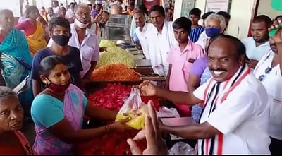 வேட்பாளா்கள் வாக்கு சேகரிப்பு