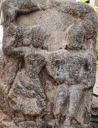 திருப்பூரில் 300 ஆண்டுகள் பழைமையான சதிக் கல் கண்டெடுப்பு