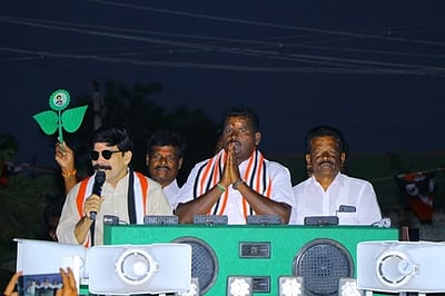 சொன்னதை செய்யக்கூடியவா் முதல்வா் பழனிசாமி: நடிகா் பவா் ஸ்டாா் சீனிவாசன் பேச்சு