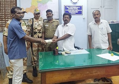 மணப்பாறையில் ரூ. 1.72 லட்சம் பறிமுதல்