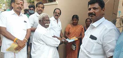 பாஜக வேட்பாளா் எம்.ஆா்.காந்தி வாக்கு சேகரிப்பு