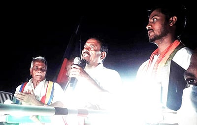 நலத் திட்டங்கள் தொடர அதிமுகவுக்கு மக்கள் வாக்களிப்பாா்கள்