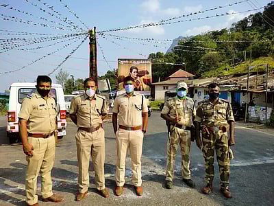 போடிமெட்டு மலைக் கிராமத்தில் தமிழக-கேரள காவல்துறையினர் சந்திப்பு