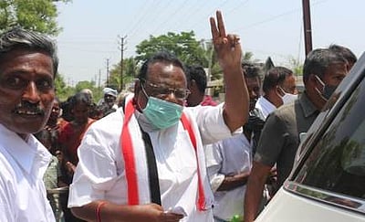 அவிநாசியில் அதிமுக வேட்பாளா் பிரசாரம்