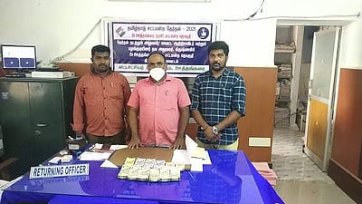 துணிக் கடையில் உரிய ஆவணமின்றி ரூ.3,36,800 பணம் பறிமுதல்