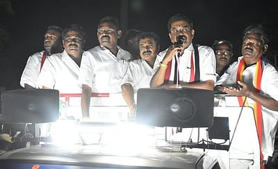 அரசு வேளாண், சட்டக் கல்லூரி அமைக்கப்படும் அதிமுக வேட்பாளா்: கே.வி.இராமலிங்கம்