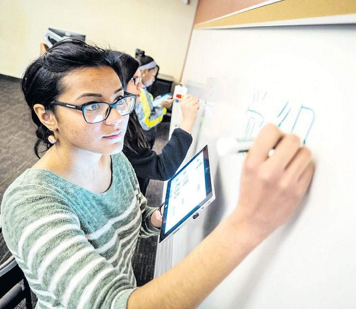 உலகமயம்... வேலை... மொழி!