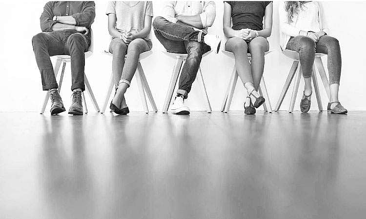 நேர்முகத் தேர்வு...: தேவை... தோற்றத்தில் கவனம்!