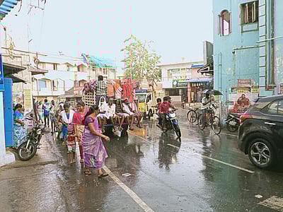 எடப்பாடி பகுதியில் திடீர் கனமழை