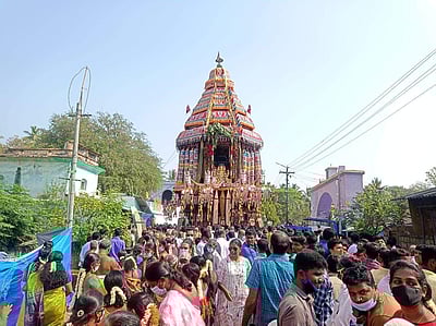 திருக்குறுங்குடி அழகியநம்பிராயர் கோயில் பங்குனித் தேரோட்டம்