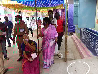 திருச்சி: 9 தொகுதிகளில், 3,292 வாக்குச்சாவடிகளில் வாக்குப்பதிவு தொடக்கம்