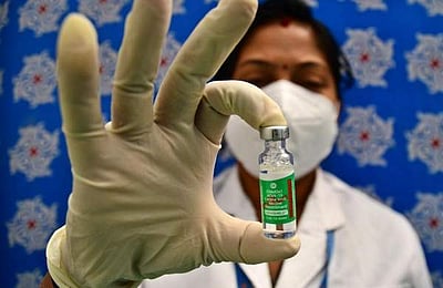 நாட்டில் புதிதாக 96,982 பேருக்கு தொற்று: 446 பேர் பலி