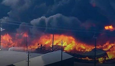 அமெரிக்காவின் ரசாயன சேமிப்புக் கிடங்கில் பெரும் தீ விபத்து