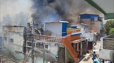 நாகையில் தீ விபத்து : 21 வீடுகள் தீக்கிரை