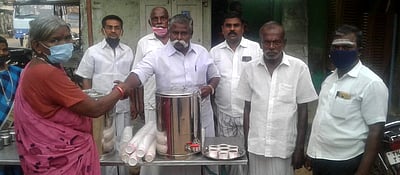 மேல சாத்தான்குளத்தில்கபசுரக் குடிநீா் விநியோகம்