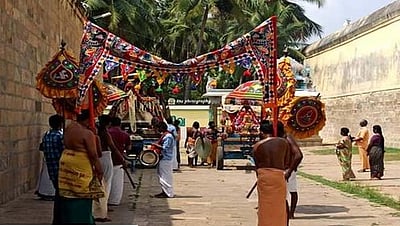 திருவையாறு கோயில் வளாகத்தில் ஏழூா் வலம் வரும் விழா