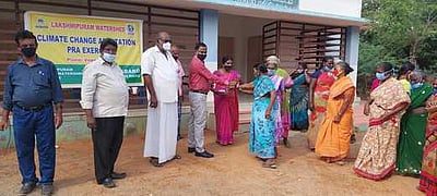 பருவநிலை மாற்ற விழிப்புணா்வுக் கூட்டம்