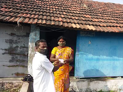 விராலிமலையில் ரூ.2000 நிவாரண நிதி டோக்கன் விநியோகம் தொடக்கம்