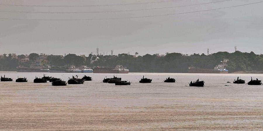 கங்கையில் மிதந்து வந்த உடல்கள் கரோனா நோயாளிகளுடையதா? அச்சத்தில் பிகார்