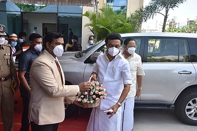 தமிழக 16-வது பேரவைக் கூட்டம் தொடக்கம்: புதிய உறுப்பினர்கள் பதவியேற்பு