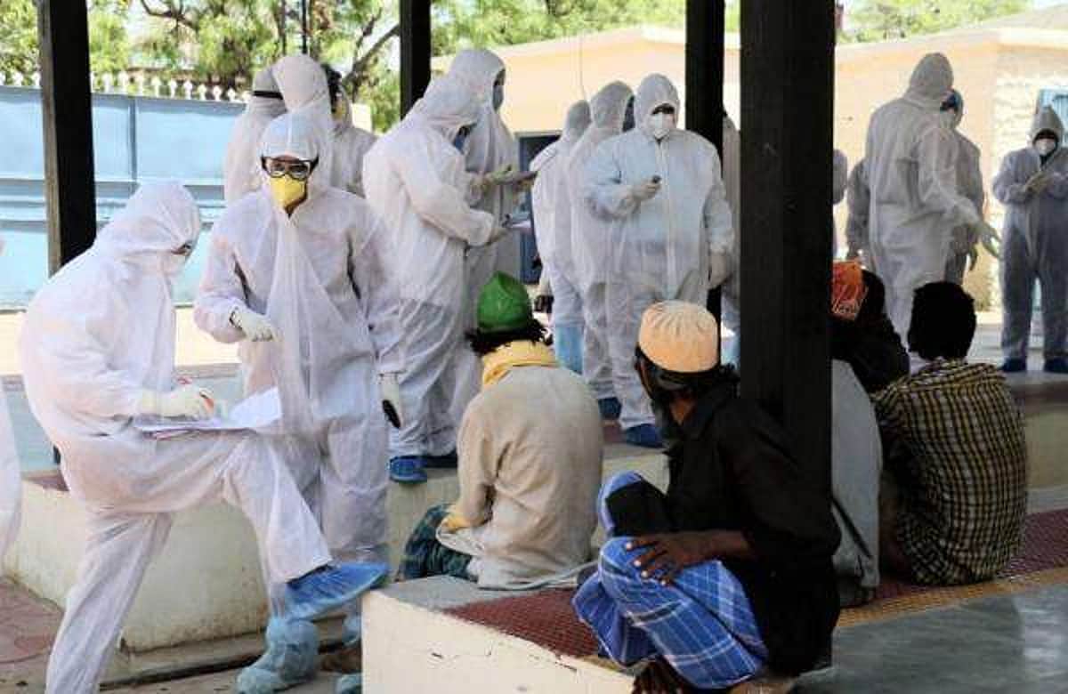 கேரளம்: கடந்த 10 நாள்களில் 1000-க்கும் மேற்பட்ட சுகாதாரப் பணியாளர்களுக்கு கரோனா