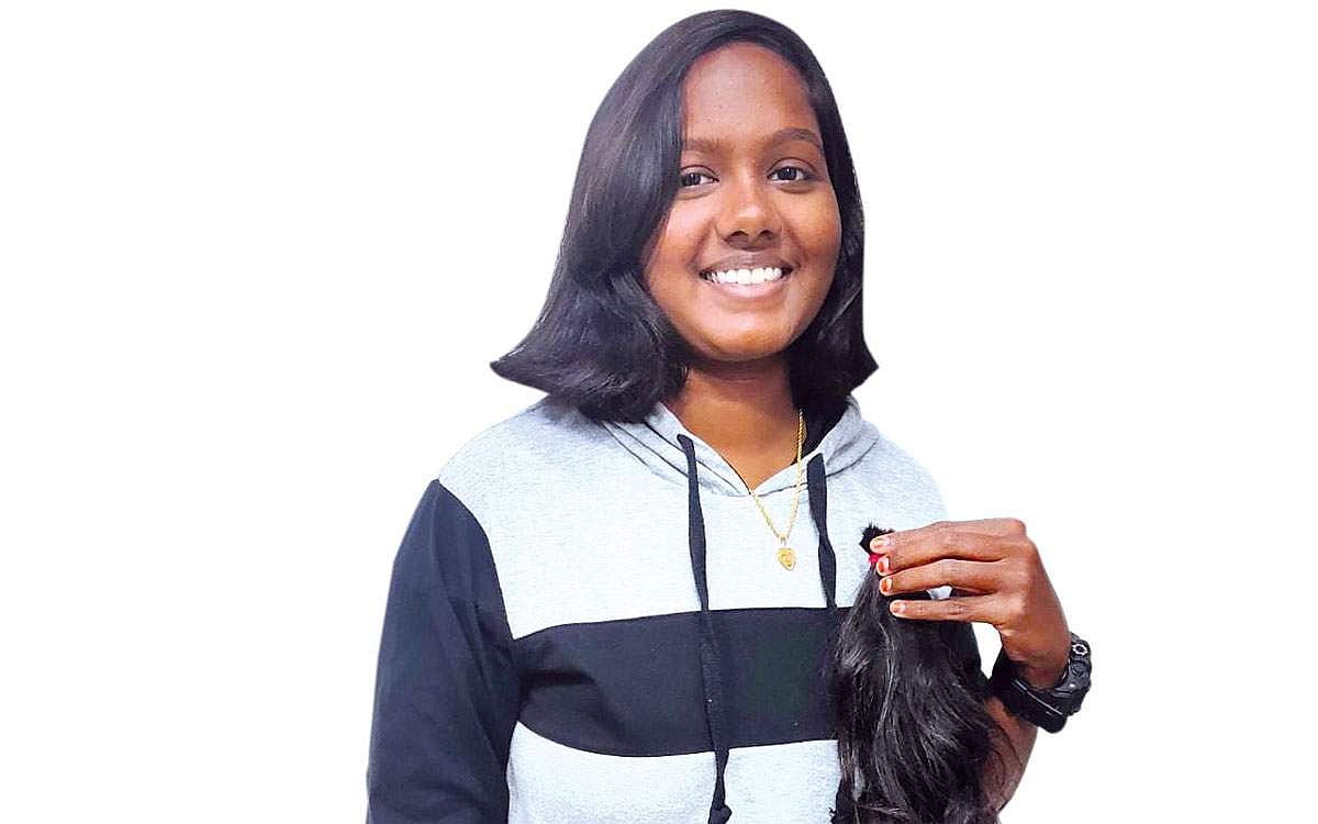 மரங்களை பாதுகாக்கும் இளமங்கை!