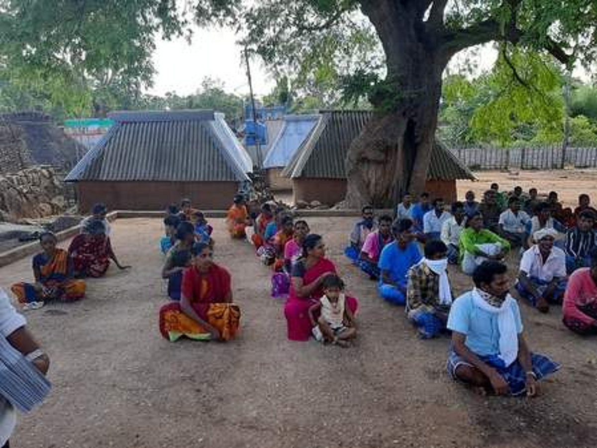 அதிகரிக்கும் கரோனா: ஆச்சரியமூட்டும் வேலூா் மலைக் கிராமங்கள்