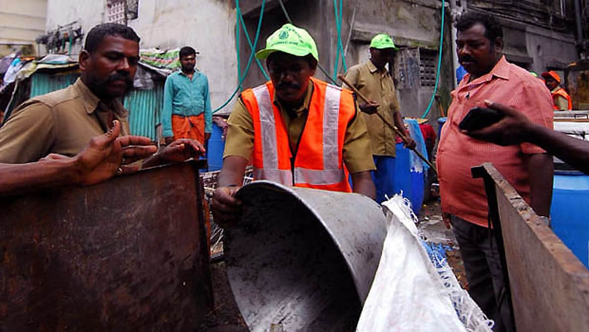 மத்தியப் பிரதேசத்தில் வீடு வீடாகச் சென்று குப்பை சேகரிப்பு