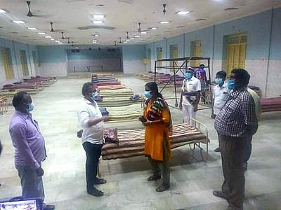 கரோனா சிகிச்சை மையமாக மாறும் நகராட்சி திருமண மண்டபம்