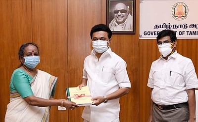 ஸ்டெர்லைட் துப்பாக்கிச் சூடு: முதல்வரிடம் இடைக்கால அறிக்கை தாக்கல்