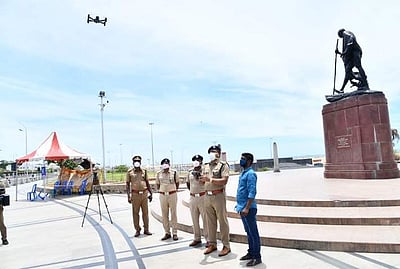 சென்னையில் டிரோன் கேமரா மூலம் கண்காணிப்பு