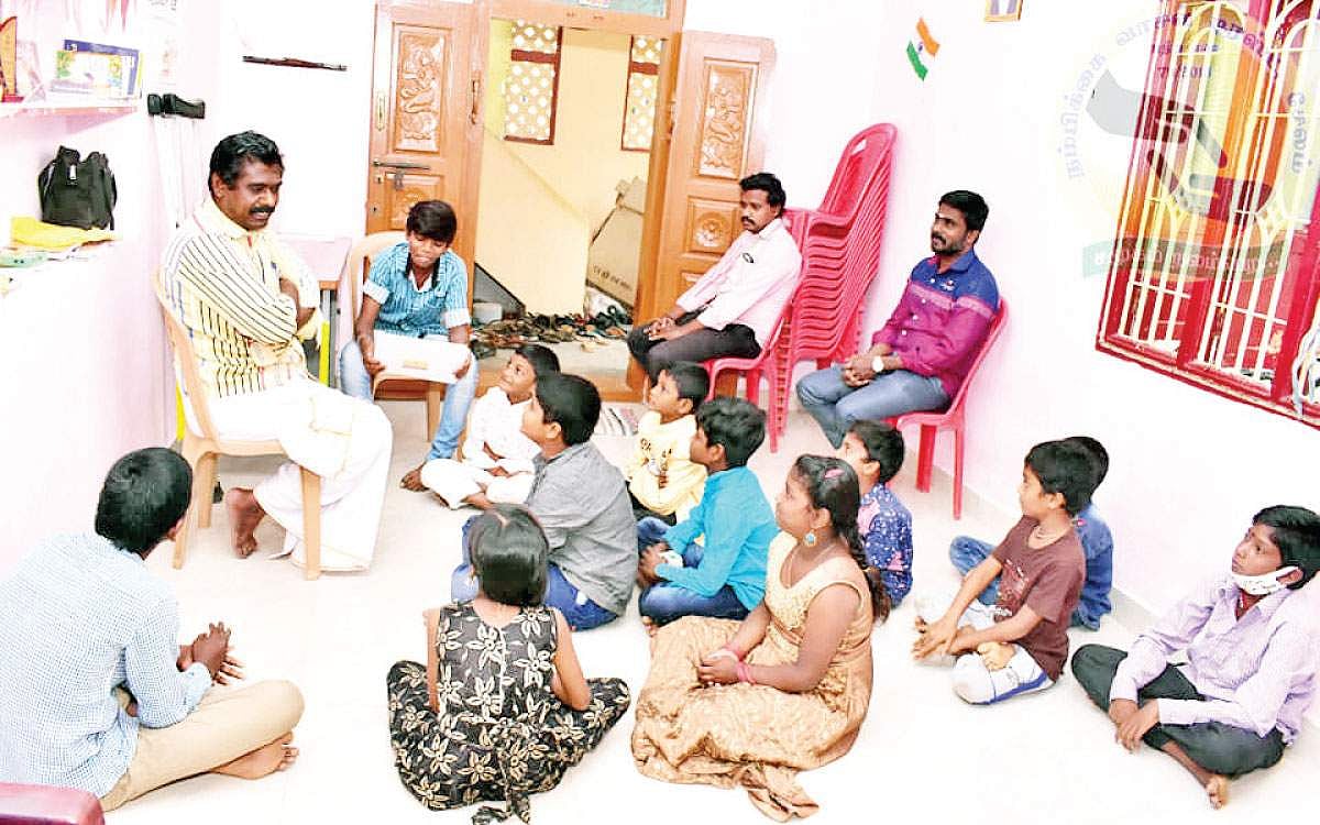 கால்களை இழந்தேன்- சேவைக்கு மாறினேன்!