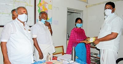 அம்மா உணவகத்துக்கு எம்எல்ஏ நிதி