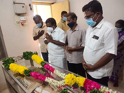 புதுச்சேரி: கி.ரா. உடலுக்கு மு.க.ஸ்டாலின் சார்பில் எம்.எல்.ஏ. சிவா அஞ்சலி