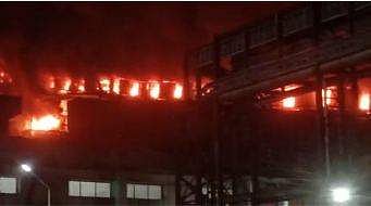 மேட்டூர் அனல் மின் நிலையத்தில் தீ விபத்து: மின் உற்பத்தி பாதிக்கும் அபாயம்