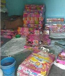 சிவகாசி: ஊரடங்கு விதிகளை மீறி பட்டாசு தயாரிப்பில் ஈடுபட்ட ஒருவர் கைது