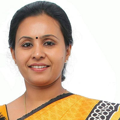 கேரளத்தில் சுகாதாரத்துறை அமைச்சராகப் பொறுப்பேற்கும் பெண் பத்திரிகையாளர்