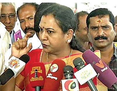 எம்.ஜி.ஆரை முன்னிலைப்படுத்தி
அரசியலில் செயல்பட்டவா் விஜயகாந்த்: பிரேமலதா பேட்டி