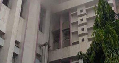 தில்லி இ.எஸ்.ஐ. மருத்துவமனையில் தீ விபத்து