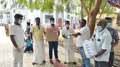கரோனா நோயாளிகளுக்கு மதிய உணவு