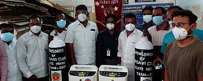 ஒசூா் அரசு மருத்துவமனைக்கு 2 பிராண வாயு செயற்கை சுவாசக் கருவி வழங்கல்