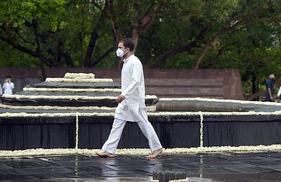 ராஜீவ் காந்தியின் நினைவு தினம் அனுசரிப்பு - புகைப்படங்கள்