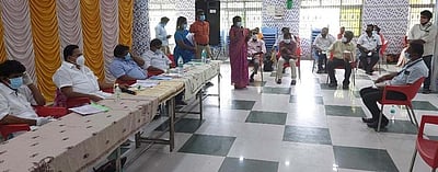 ஆற்காட்டில் கரோனா தடுப்புப் பணிகள்: அமைச்சா் ஆய்வு