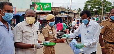 கபசுரக் குடிநீா் வழங்கல்