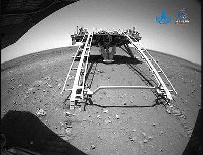 செவ்வாயின் மேற்பரப்பில் ஆய்வுப் பணியைத் தொடங்கியது சீன ரோவா்