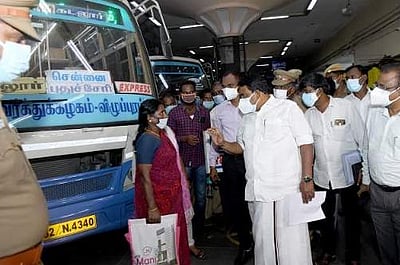 இன்று நள்ளிரவு 11.45 மணி வரை கோயம்பேட்டில் இருந்து பேருந்துகள் இயக்கம்: அமைச்சர் ராஜகண்ணப்பன்